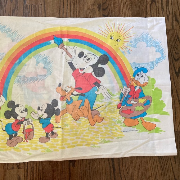 Vintage 80's Disney Mickey Rainbow Standard Pillowcase - Picture 4 of 9